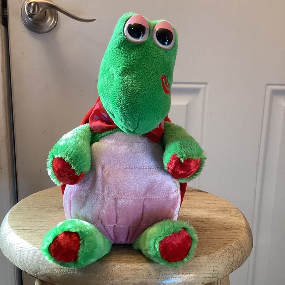 Dan Dee Turtle Musical Dancing Playes Love Machine plush stuffed Valentine's - Picture 1 of 9